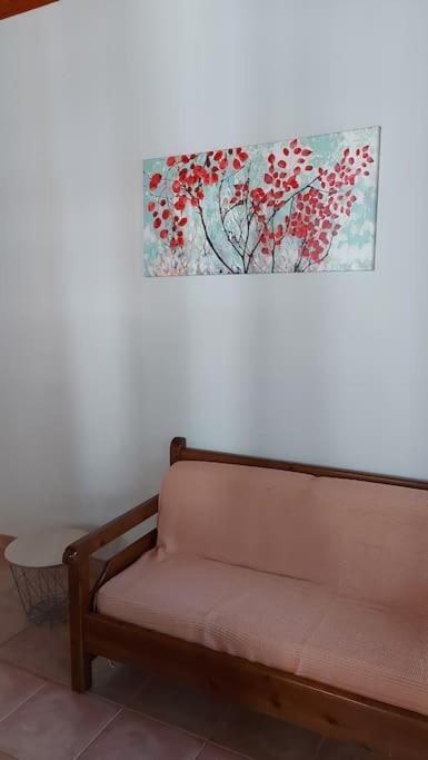Colorful 2-Bedroom House In Гайос Екстериор снимка