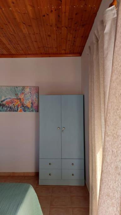 Colorful 2-Bedroom House In Гайос Екстериор снимка