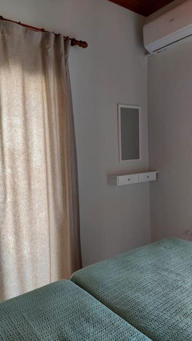 Colorful 2-Bedroom House In Гайос Екстериор снимка